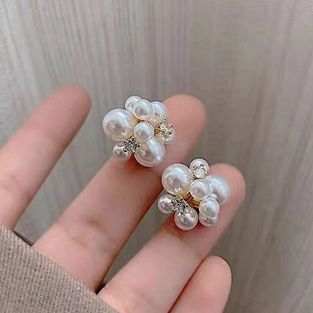 Gorgeous Faux Pearl & Rhinestone Decor Stud Earrings - Picture 3 of 4